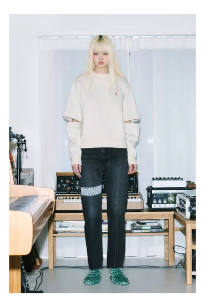 Look 10